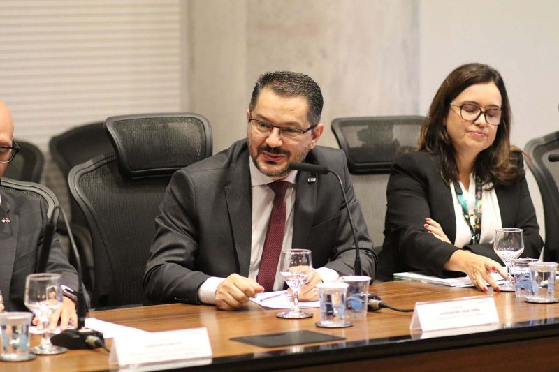 Aleksandro Montanha · Reunião institucional